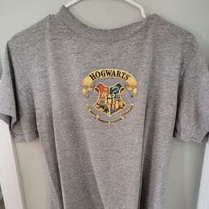 Vintage Warner Brothers Hogwarts T-shirt